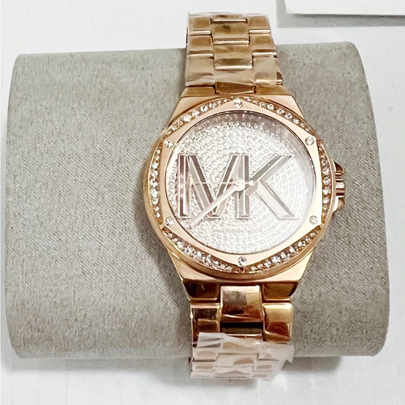 New MICHAEL KORS Rose Gold Tone unisex Watch - Picture 3 of 7